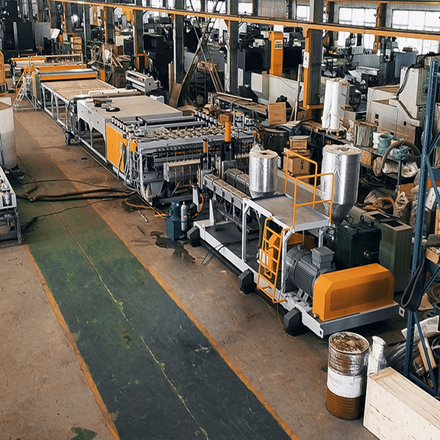 中空板生產線實物圖