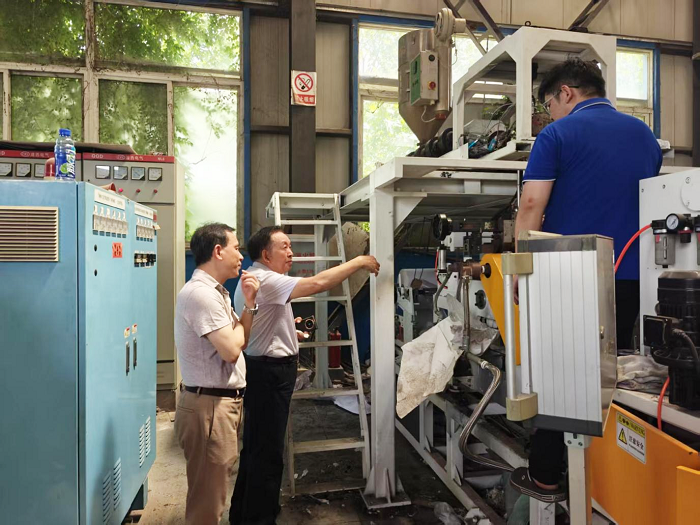 瞿金平院士蒞臨武漢現代精工，深入推進研發項目交流與指導