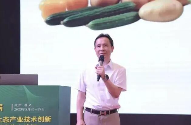 現代精工董事長詹智勇發表講話